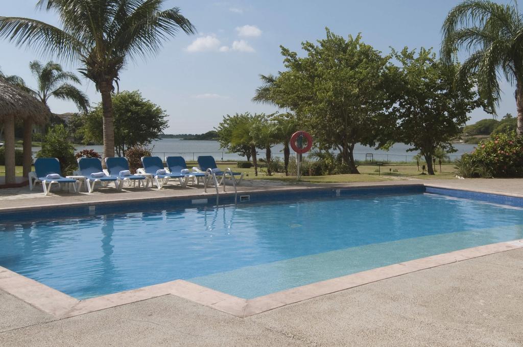 فندق فييستا إن تامبيكو المظهر الخارجي الصورة